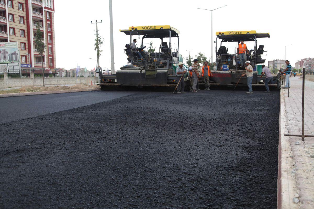 Selçuklu\'da Asfalt Çalışmaları Sürüyor