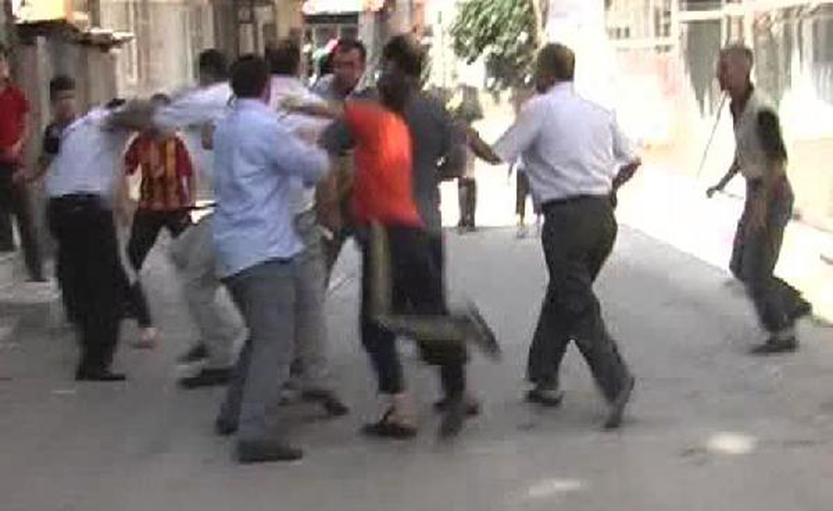 Sokak Bahçeye Dönüşünce Kavga Çıktı