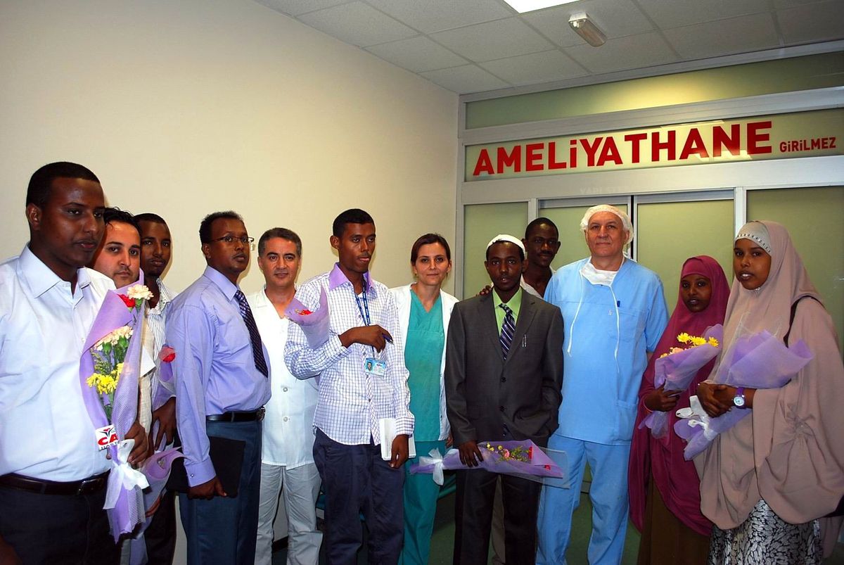 Somalili Doktor ve Hemşireler Salihli\'ye Geldi