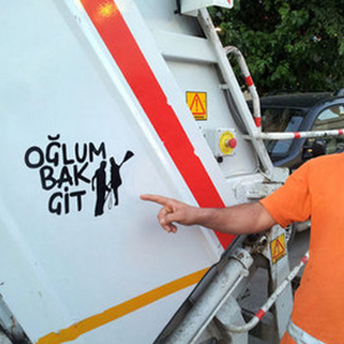 Temizlikçilerin Gururu; Oğlum Bak Git