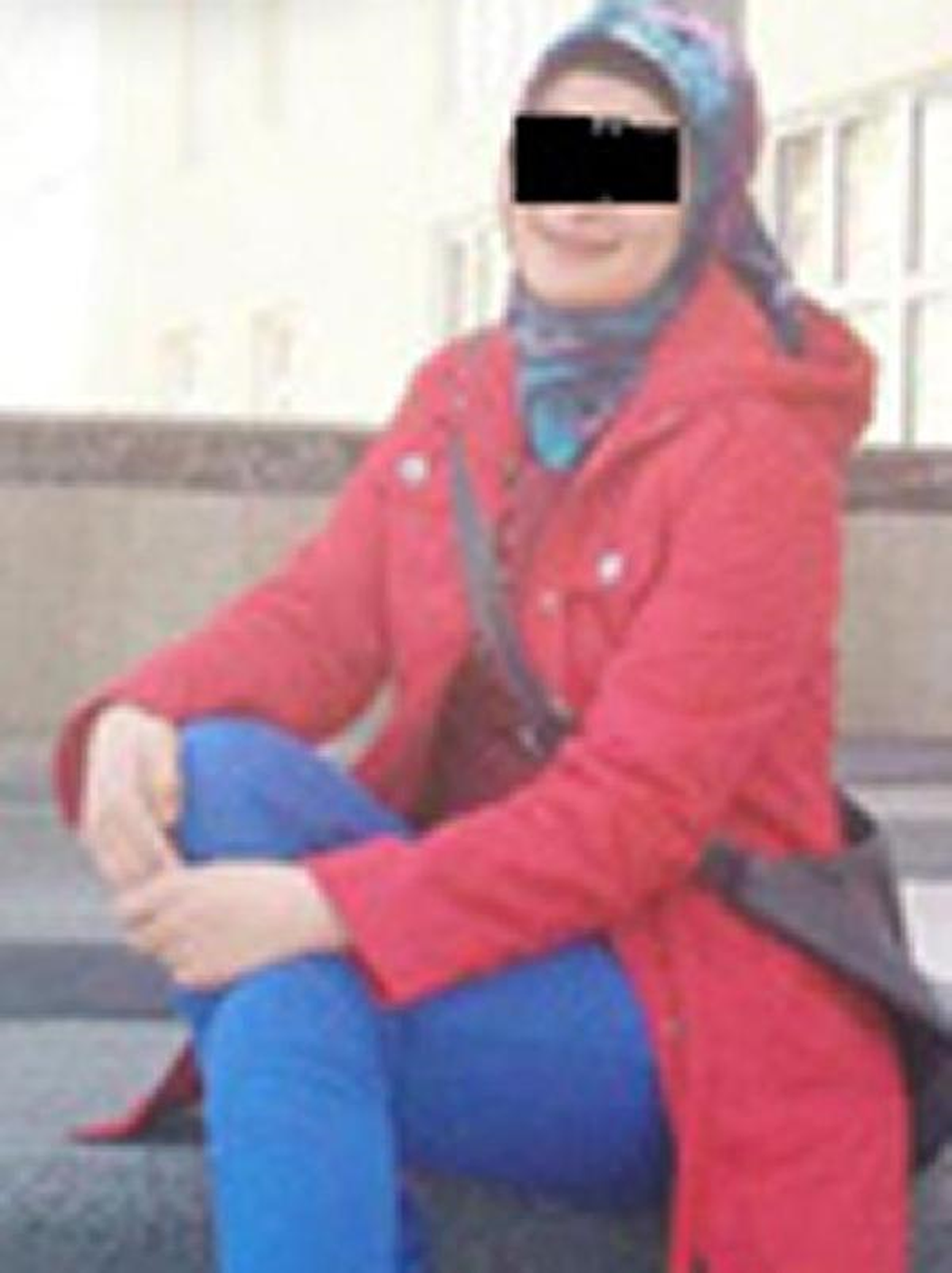 Üniversiteli Genç Kız 2\'nci Kattan Atladı