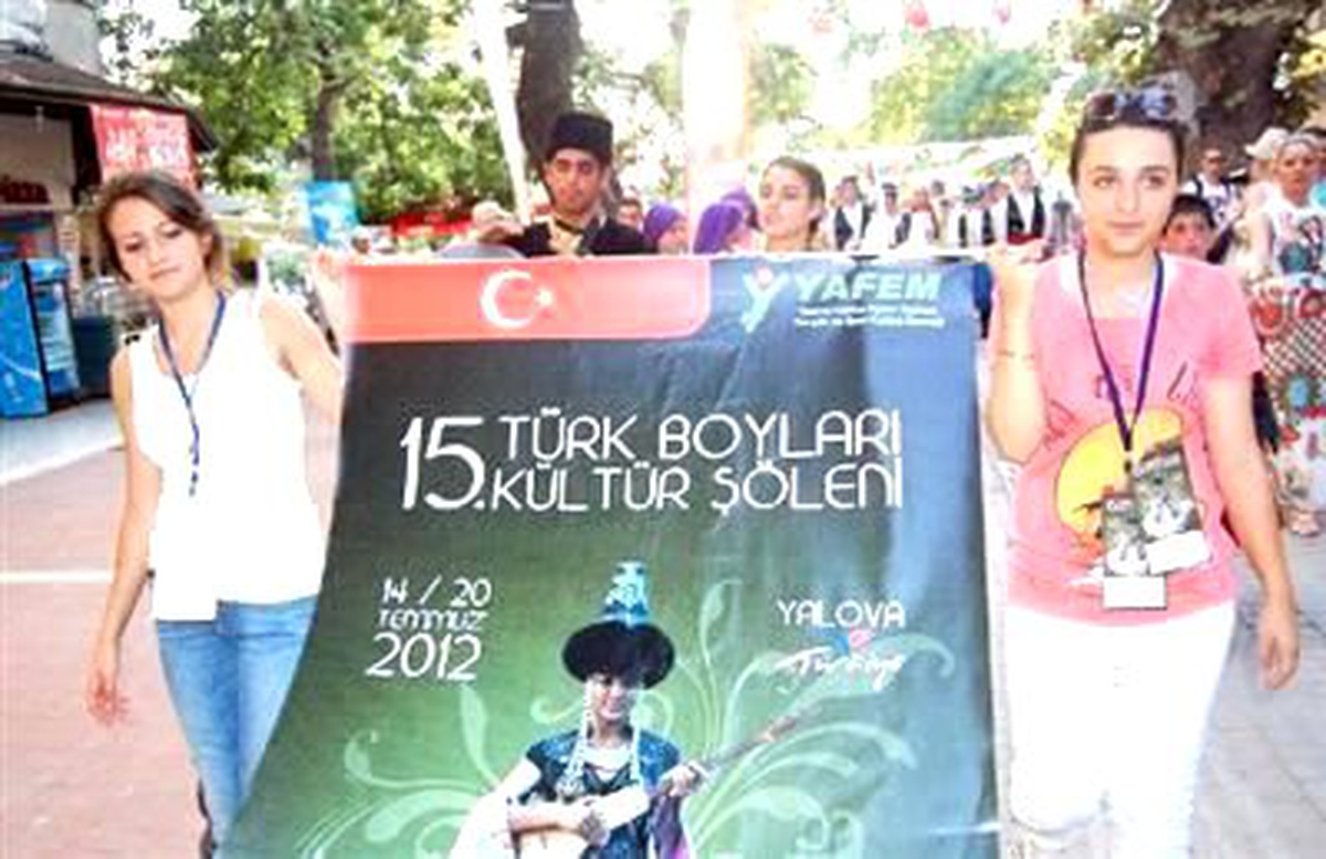 Yalova\'da 15\'inci Türk Boyları Kültür Şöleni Başladı