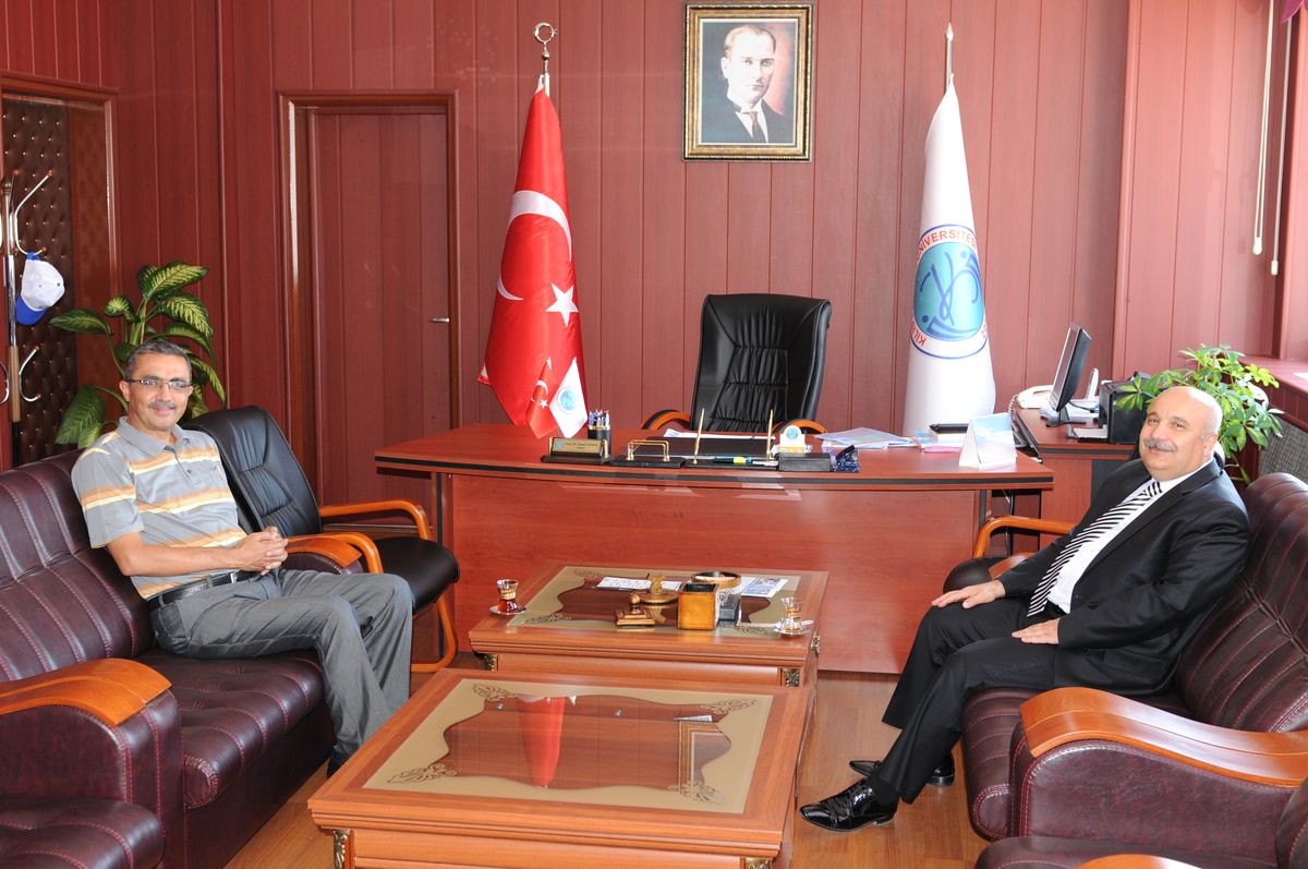 Adıyaman Üniversitesi Rektörün\'den Gönüllü Ziyaret