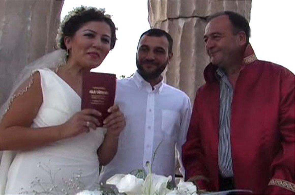 Apollon Sminheauz Tapınağı'nda İlk Nikah