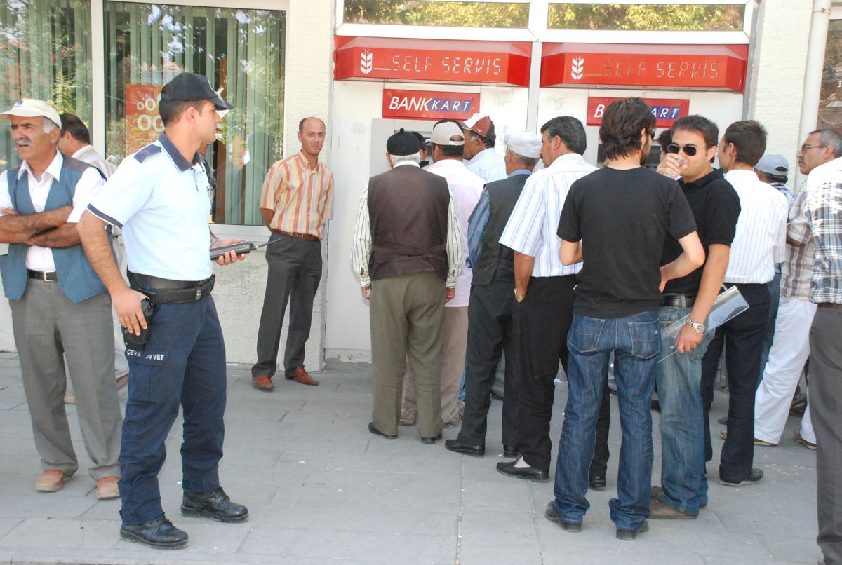 Atm\'de Polis Güvenliği