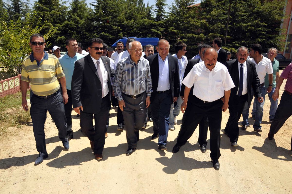 Bahadınlılar Yaşar\'ı Bağrına Bastı