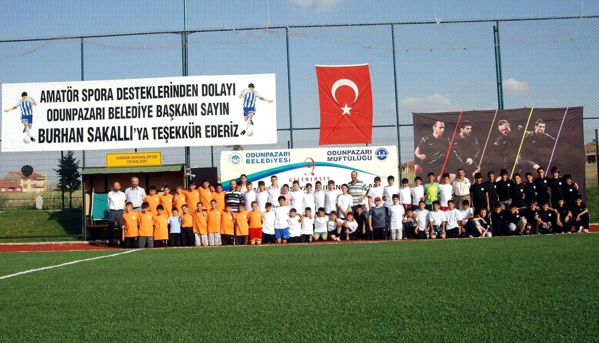 Camiler Arası Kuran Kursları Futbol Turnuvası Tüm Hızıyla Devam Ediyor