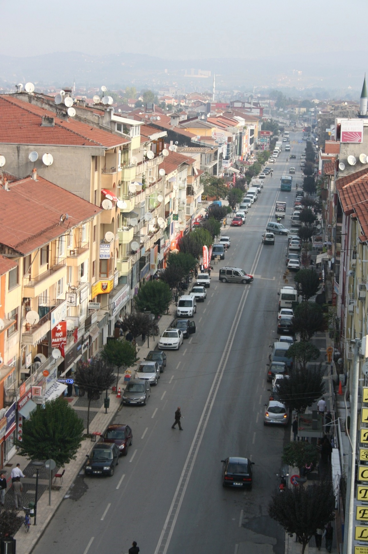 Düzce\'de Tır ve Kamyonlar İçin Park Yasağı Geldi