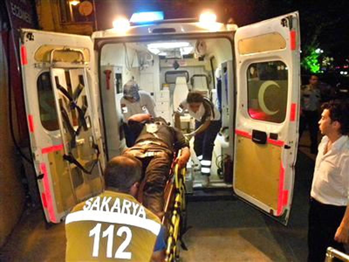 Elazığ\'da Trafik Kazası: 3 Yaralı