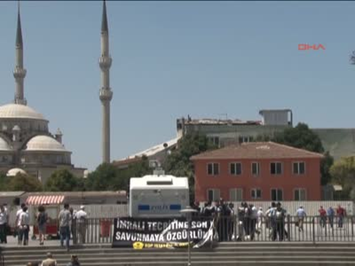 Gültan Kışanak\'tan, Duruşma Salonu Eleştirisi
