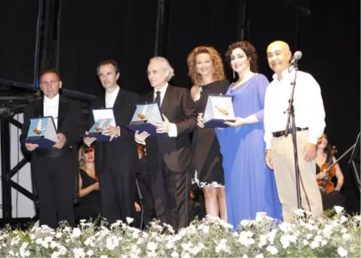 José Carreras'tan Unutulmaz Açılış Konseri!