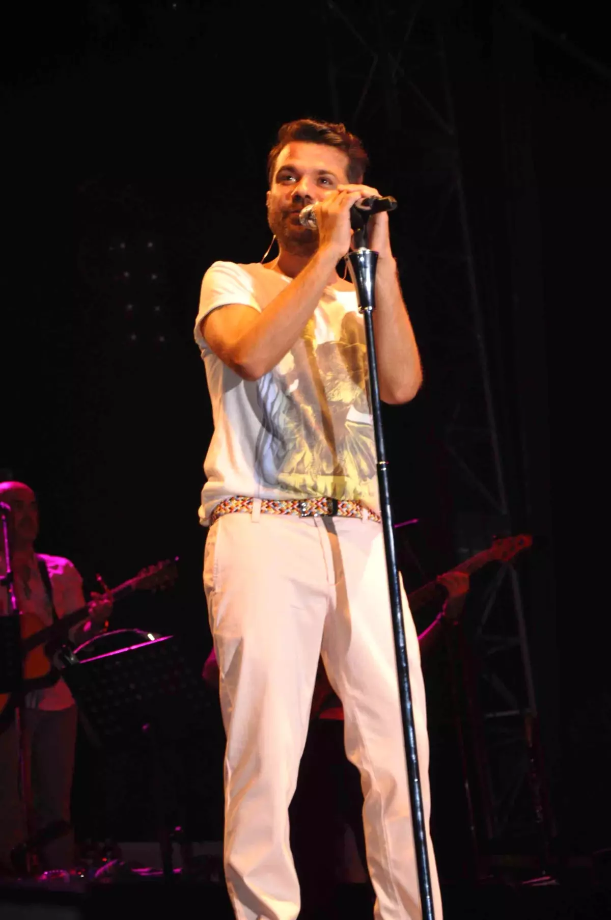 Kenan Doğulu\'ndan Kuşadası\'nda Müzik Ziyafeti