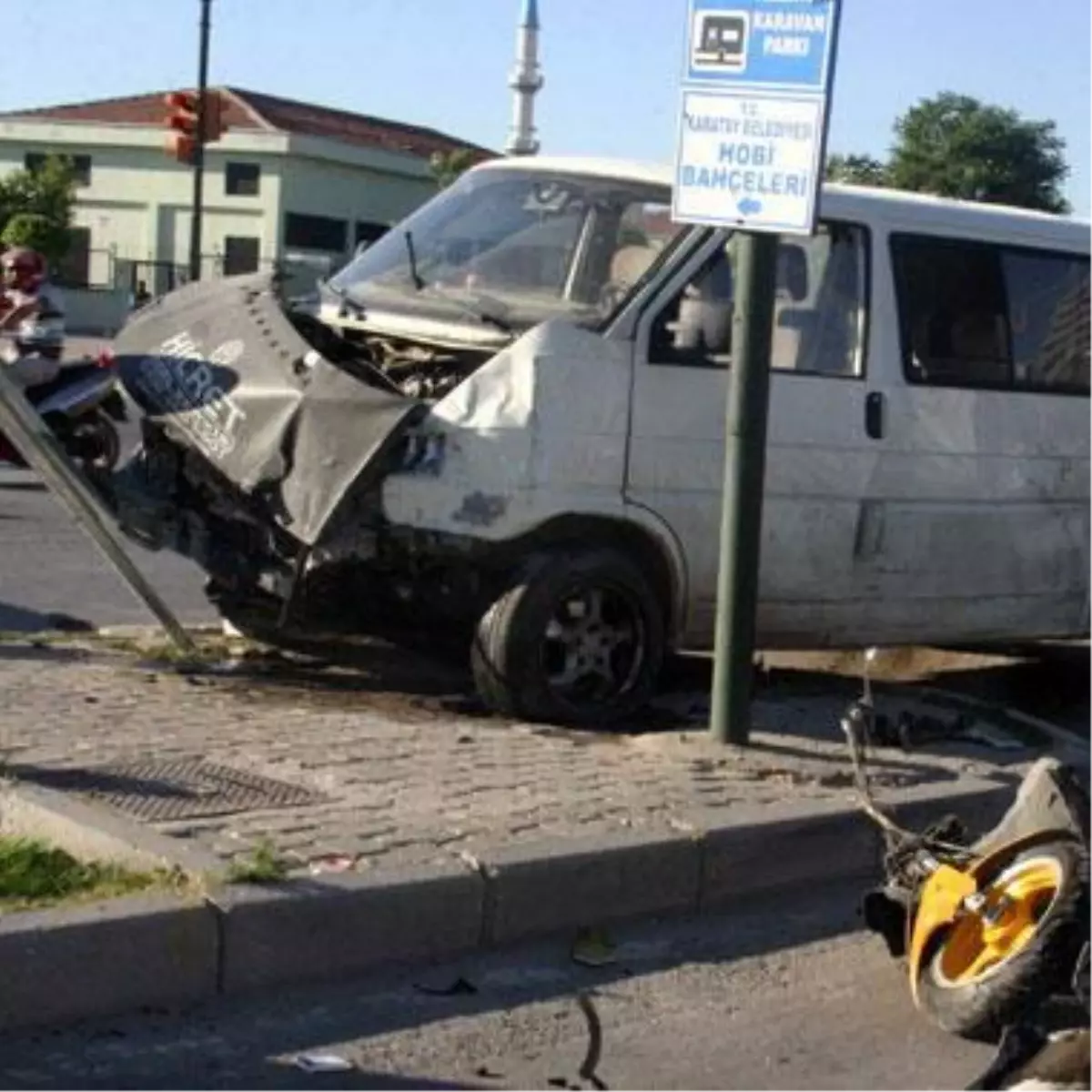 Konya\'da Trafik Kazası: 17 Yaralı