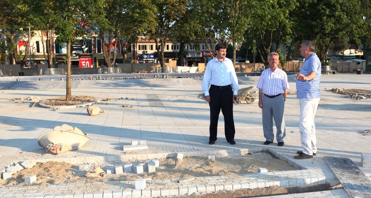 Milletvekili Üstün, Gar Meydanı\'ndaki Çalışmaları İnceledi