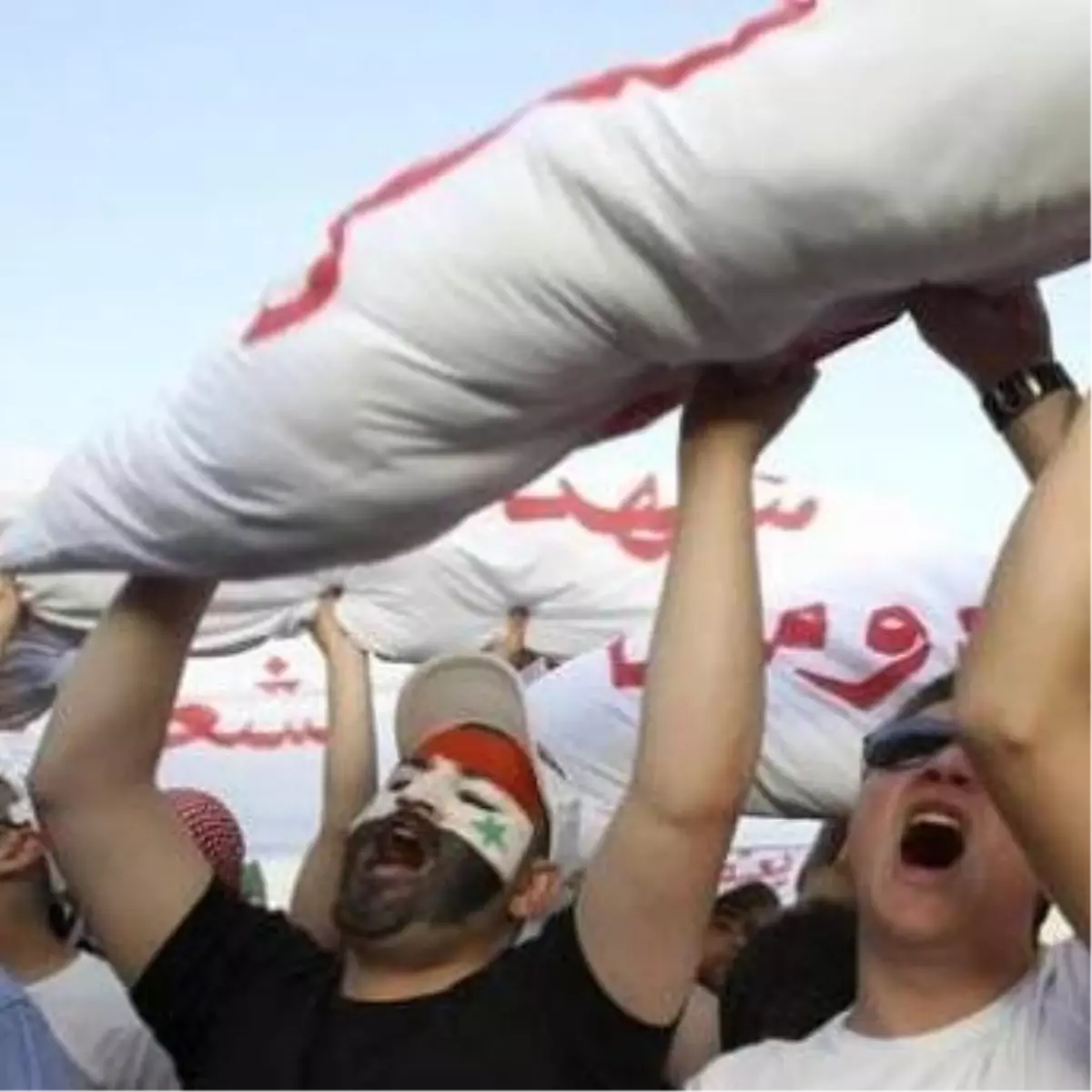 Suriye\'de Sokaklar Kan Kusuyor