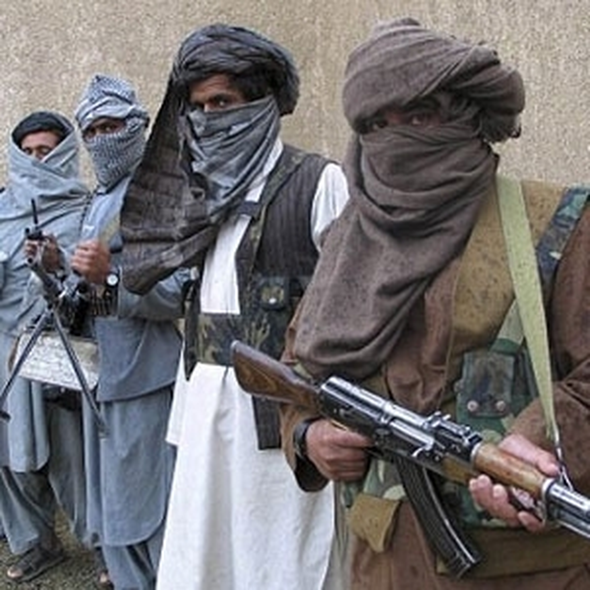 Taliban Pakistan\'da Polis Karakolunu Bastı