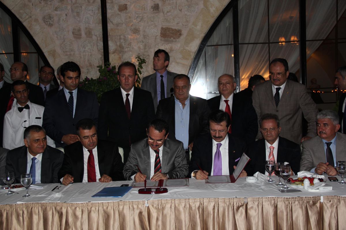 TOBB\'den Hatay\'a Okul Kompleksi