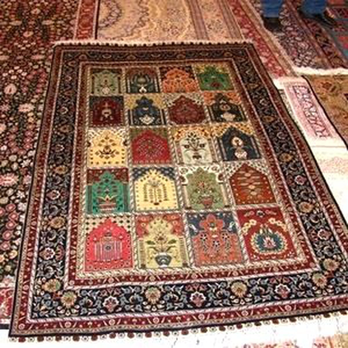Türk Halıları Sarayları Süslüyor