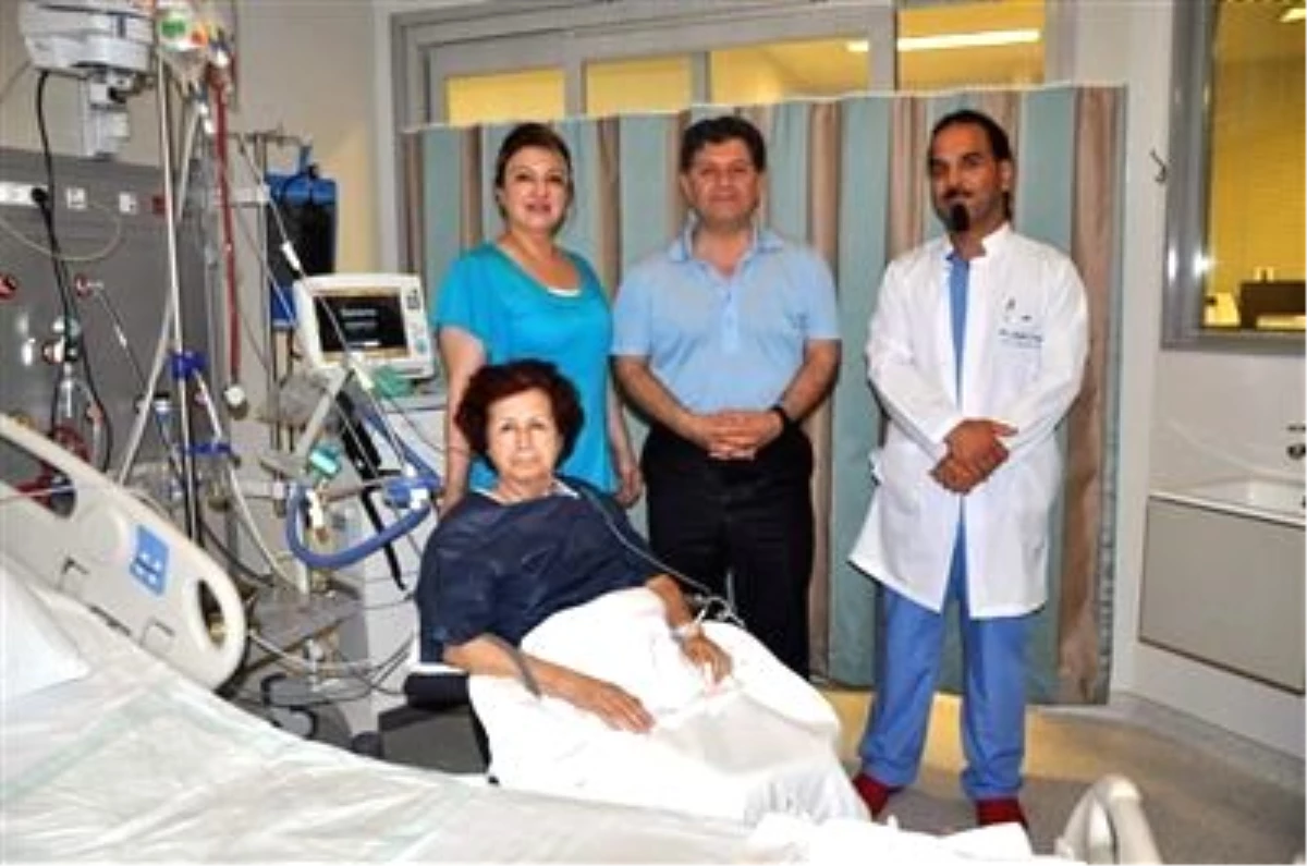 Türkan Sabancı, Bodrum\'da Hastaneye Kaldırıldı