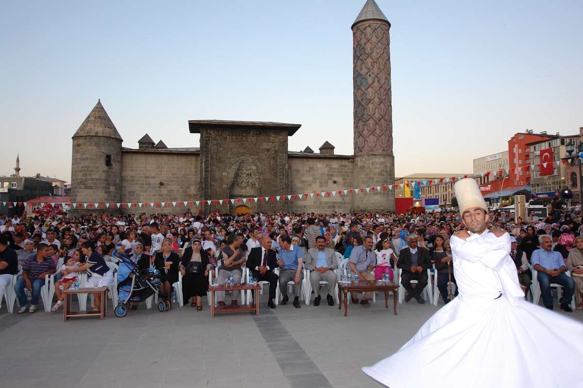 Yakutiye Kent Meydanında Ramazan Şenlikleri Başlıyor