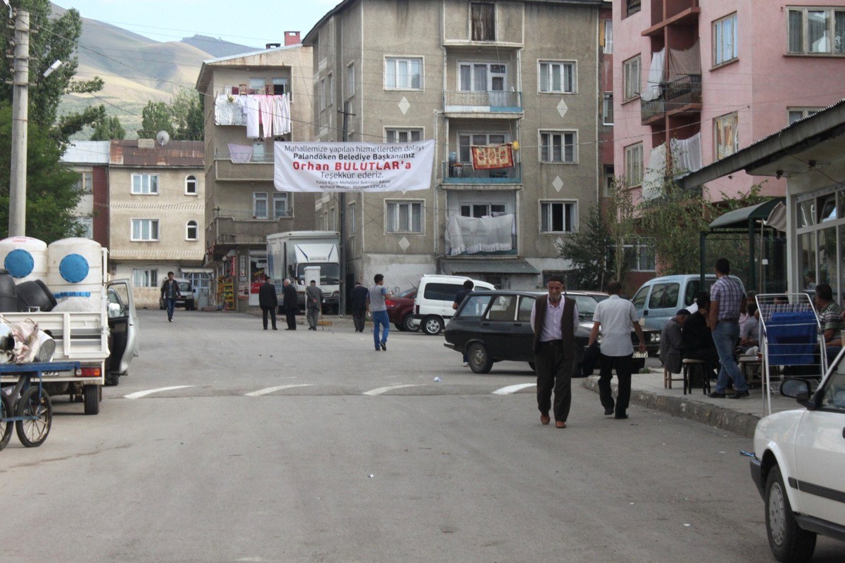 Yunus Emre Mahallesi, Bulutlara Teşekkür Etti