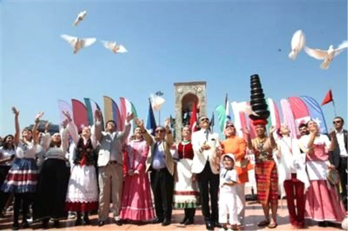 7. Uluslararası Göl Festivali Kortej Yürüyüşüyle Başladı