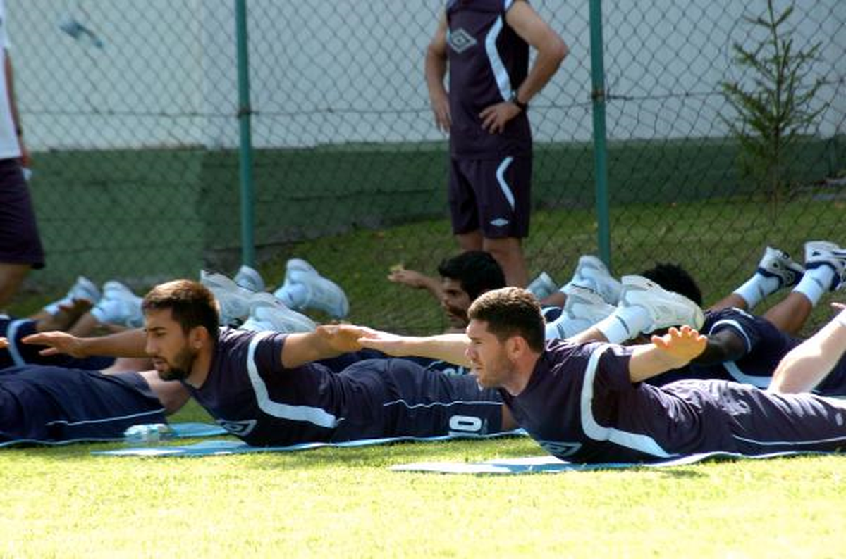 Adana Demirspor İlk Antrenmanını Yaptı