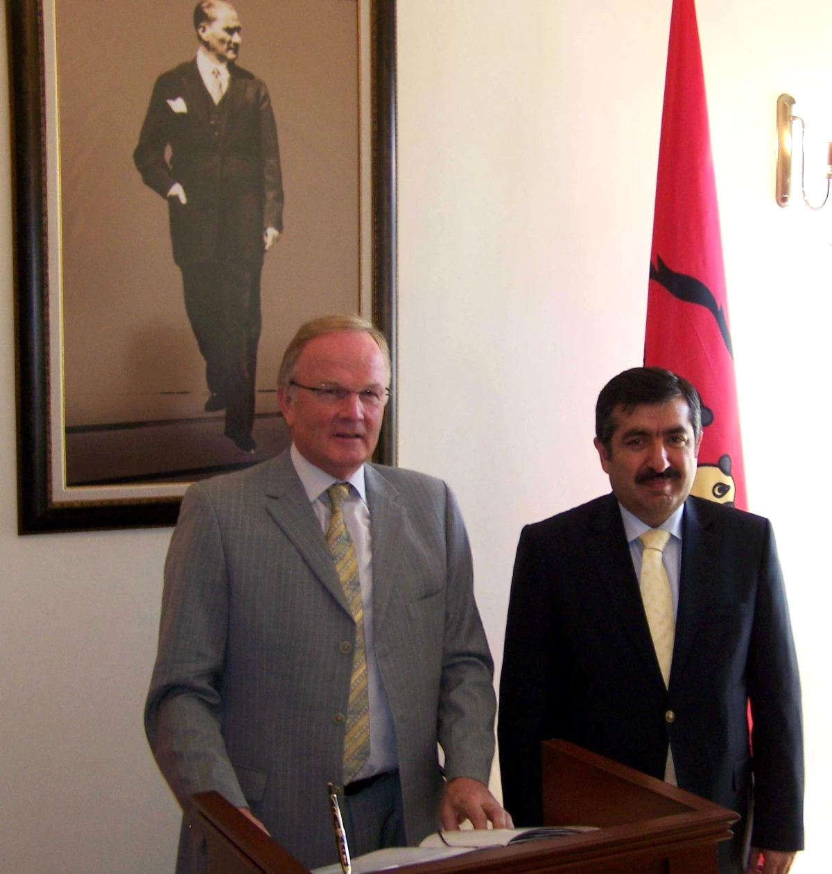 Almanya Ankara Büyükelçisi Pohl\'den Vali Doğan\'a Ziyaret