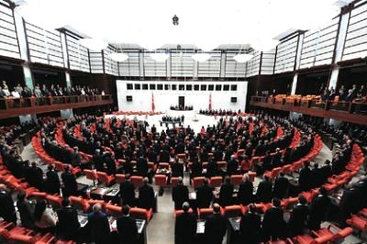 Anayasa Uzlaşma Komisyonu Toplandı