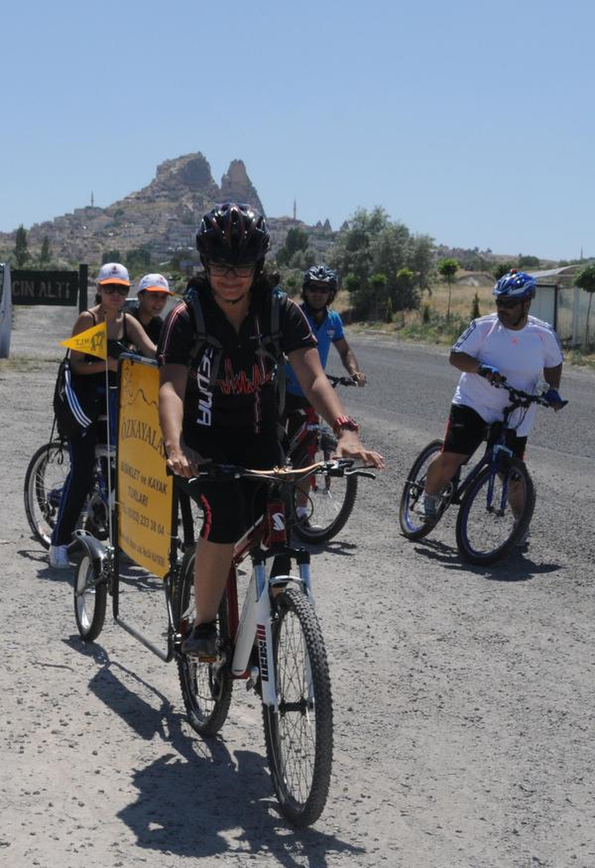 Bisiklet Tutkunları Kapadokya\'da Pedal Çeviriyor