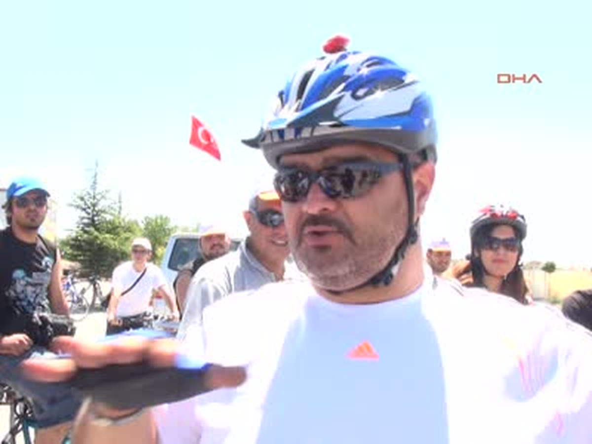 Bisiklet Tutkunları Kapadokya\'da Pedal Çeviriyor
