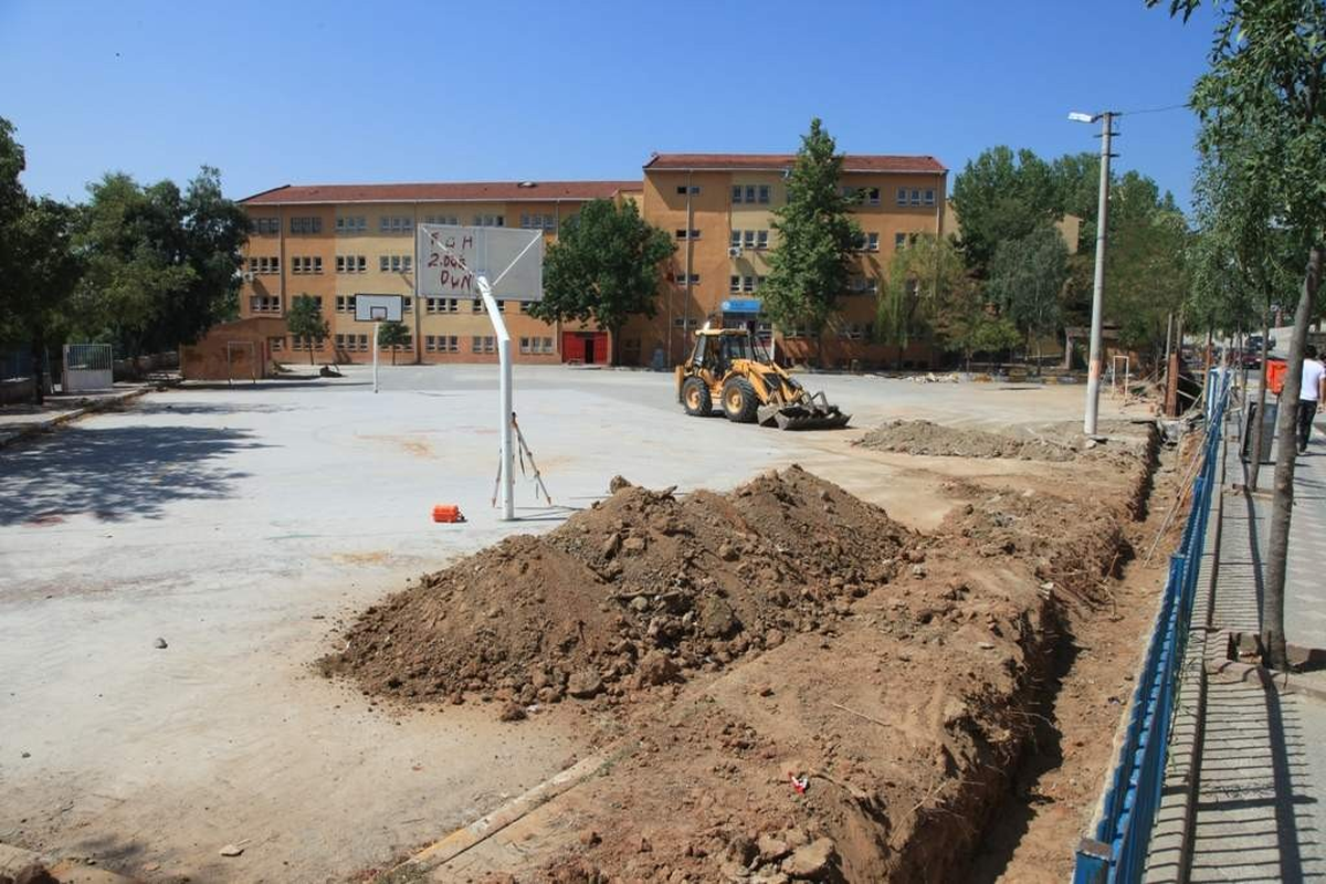 Çayırova Belediyesinin Okullara Desteği Sürüyor