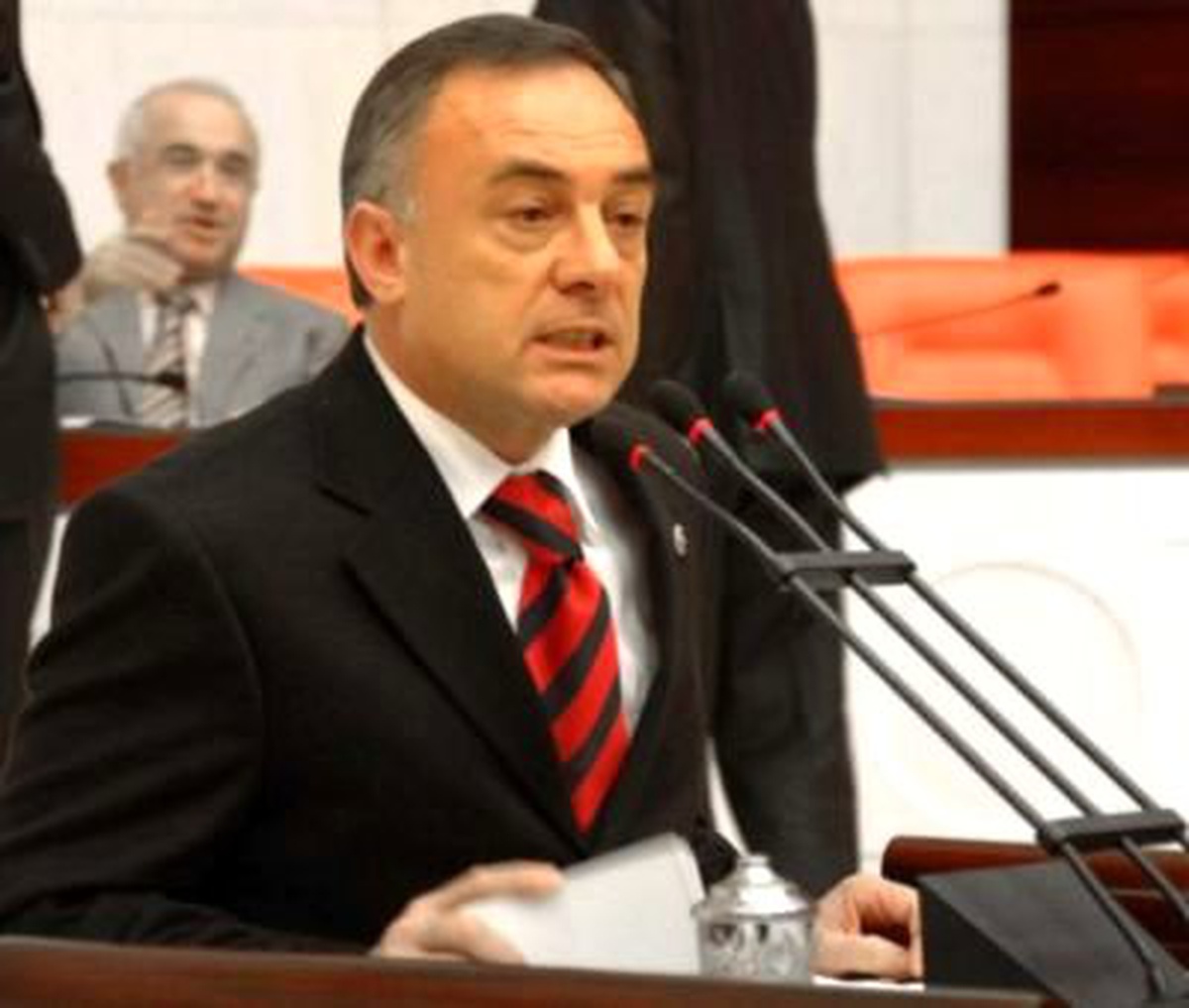 Chp\'li Öztürk\'ten Sadık Yakut\'a İstifa Çağrısı
