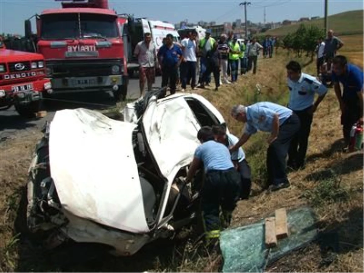 Çorlu\'da Trafik Kazası: 1 Ölü, 1 Yaralı