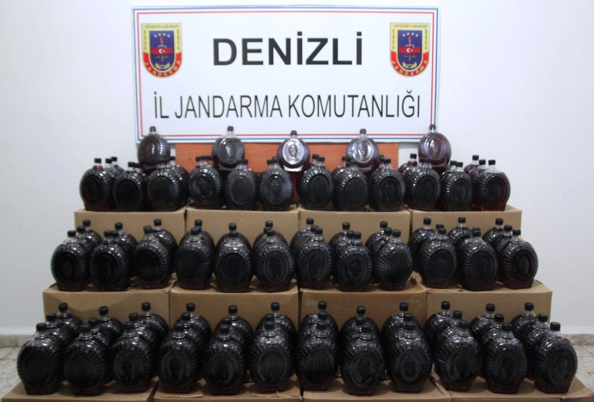 Denizli\'de Kaçak Şarap Operasyonu