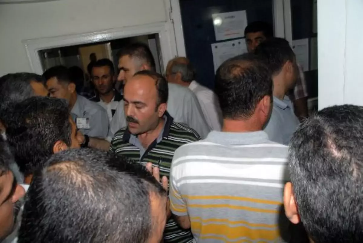 Elektrik Kesintilerine Tepki Gösteren Esnaftan Dedaş\'a Baskın