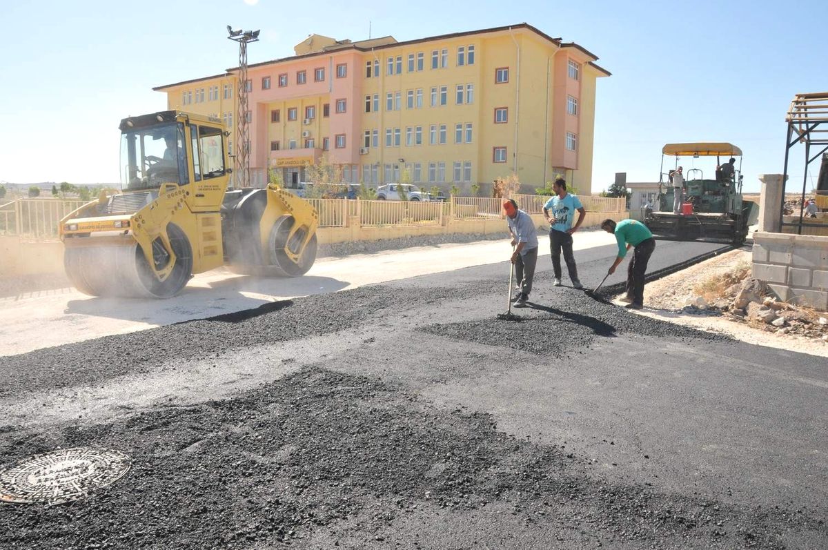 GAP Anadolu Lisesinin Yol Problemi Bitti