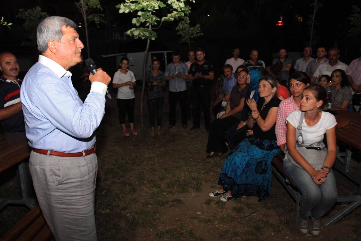 Karaosmanoğlu, "Park Bahçeler Bizim Vitrinimizdir"