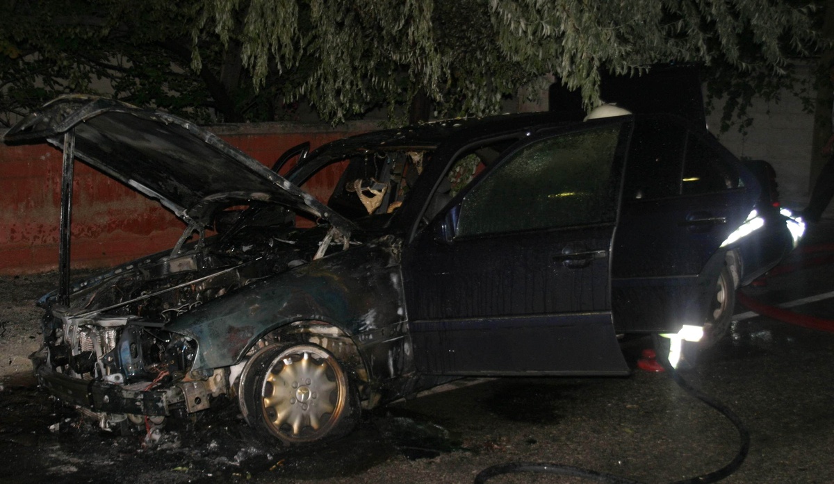Kızgın Oğul Babasının Otomobilini Yaktı