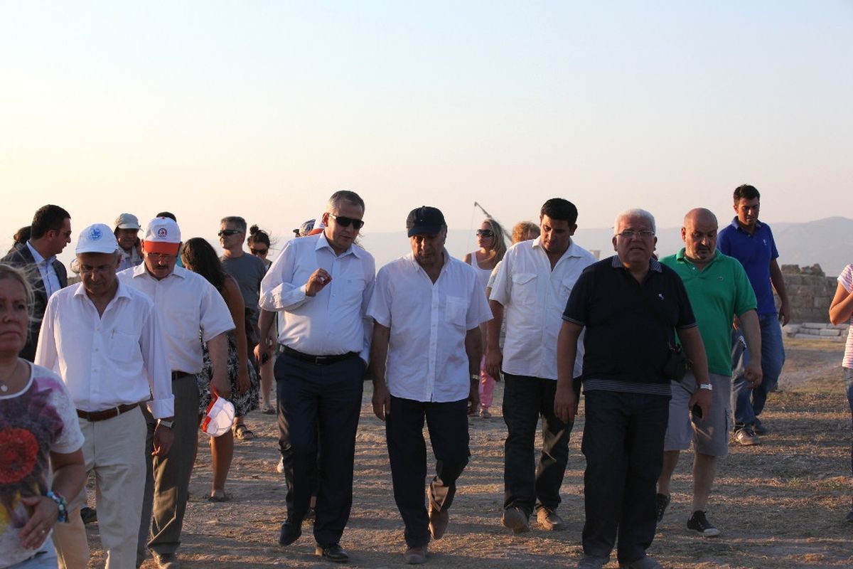 Laodikya\'ya Hayran Kaldılar