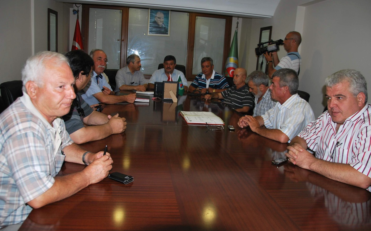 MHP Aydın İl Teşkilatı\'ndan Ziraat Odası\'na Ziyaret