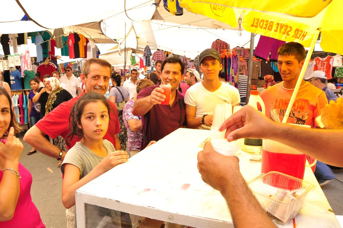 Milas\'ta Kar Helvasına Yoğun İlgi