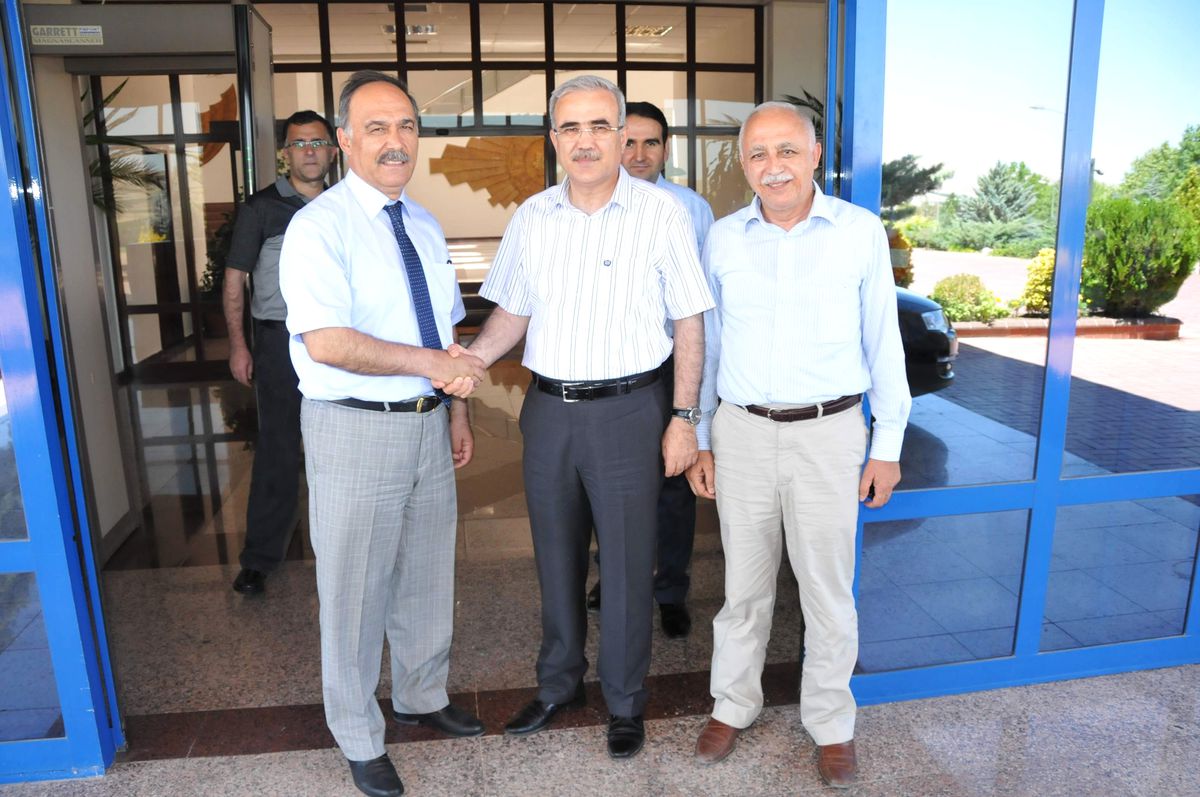 Milletvekili Fındıklı\'dan Rektör Çelik\'e Hayırlı Olsun Ziyareti