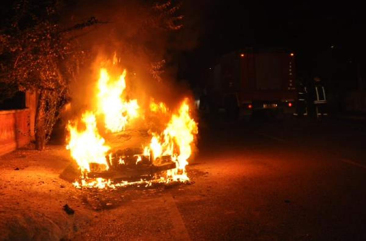 "Otomobilimi Oğlum Kundaklamıştır"