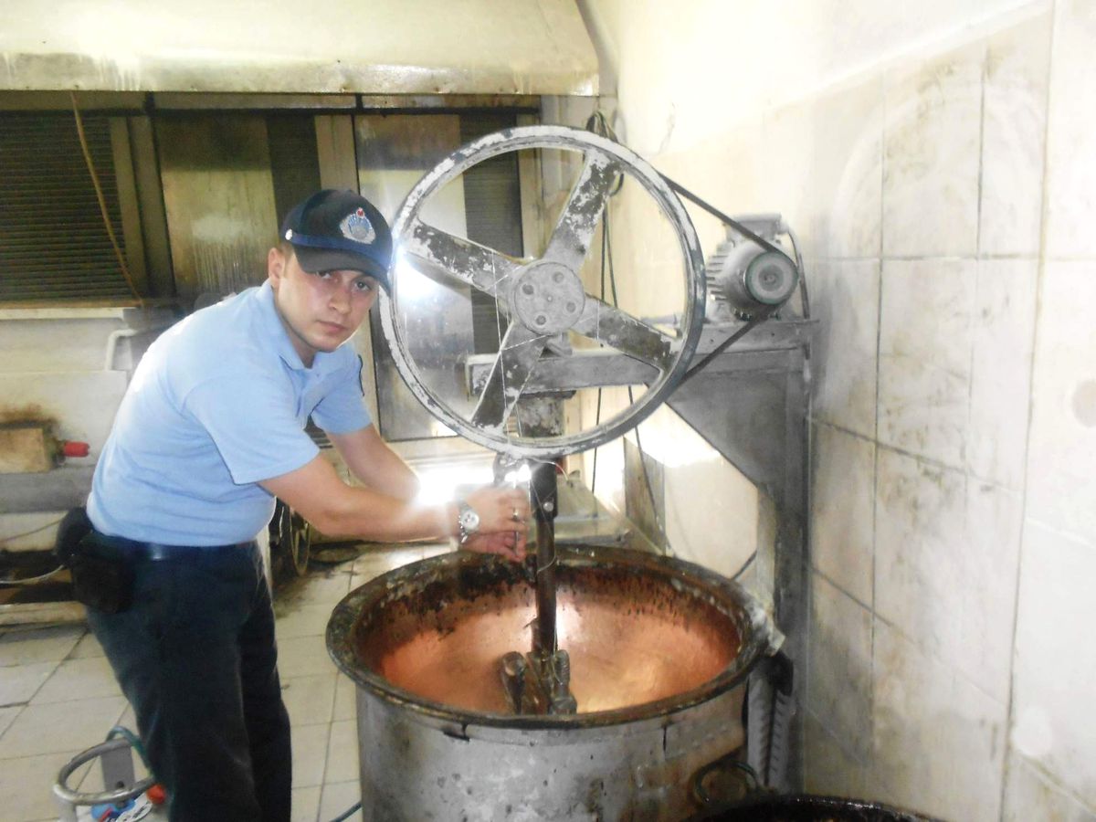 Pişmaniye İmalathanesine Mühür