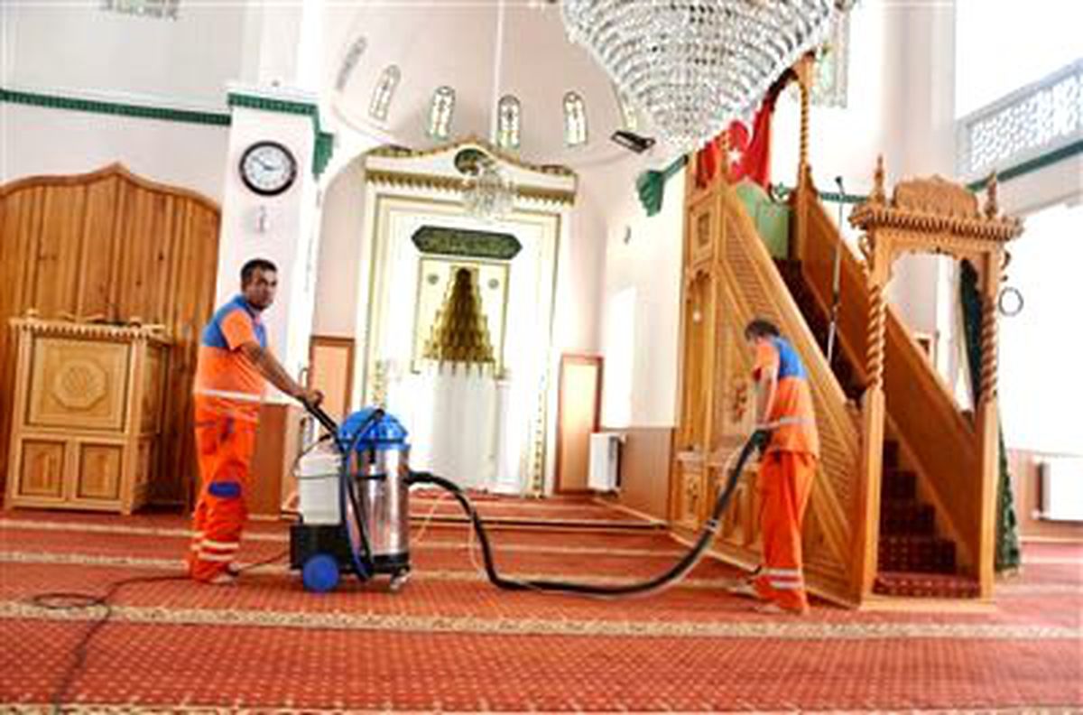 Ramazan Öncesi Camiler Temizlendi