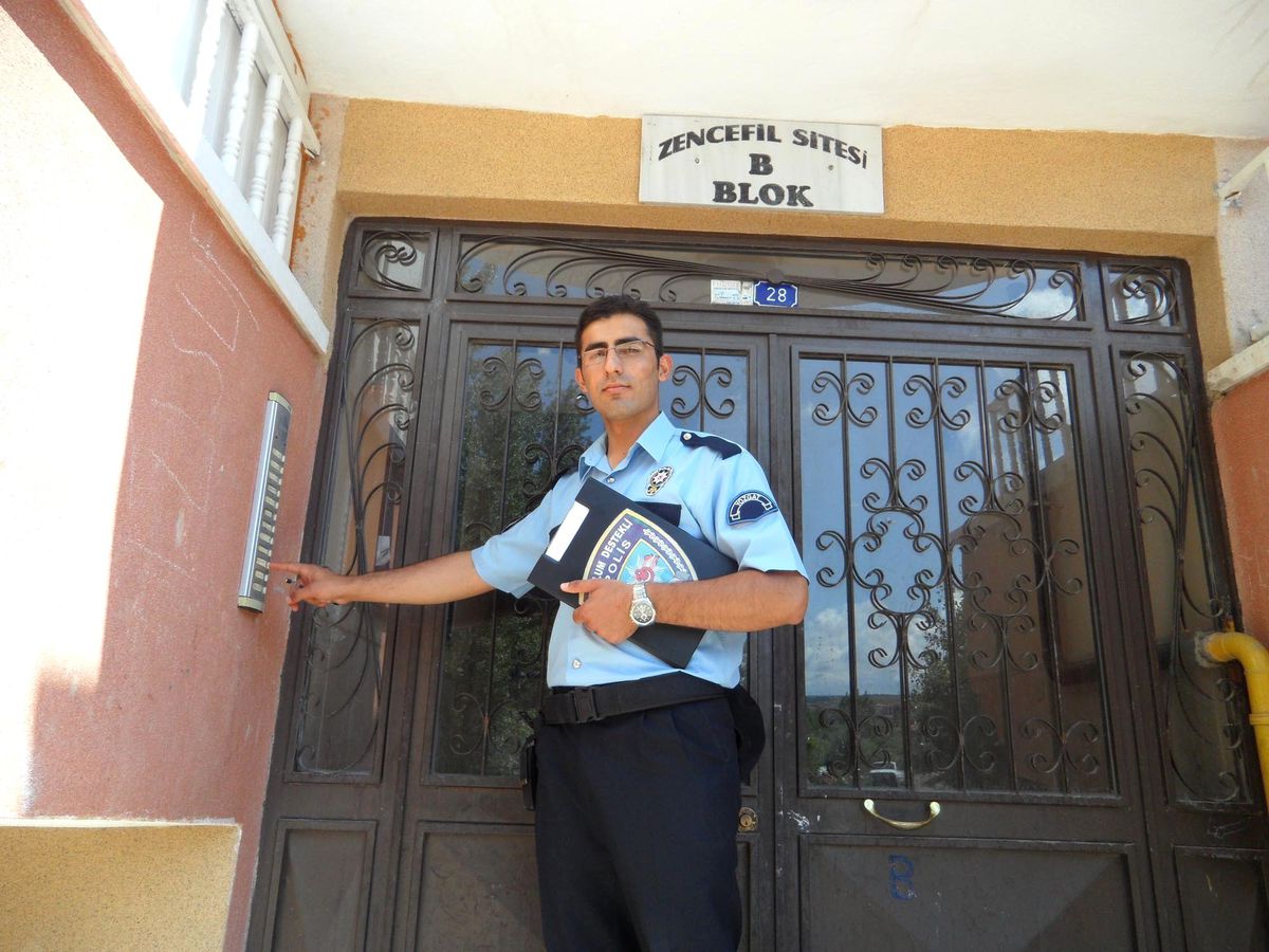 Sorgun\'da Polis Ekipleri Ev Ev Dolaşarak Vatandaşı Uyardı