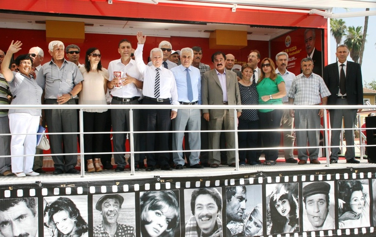Tahta İskemle ve Zaman Gazozuyla Sinema Keyfi