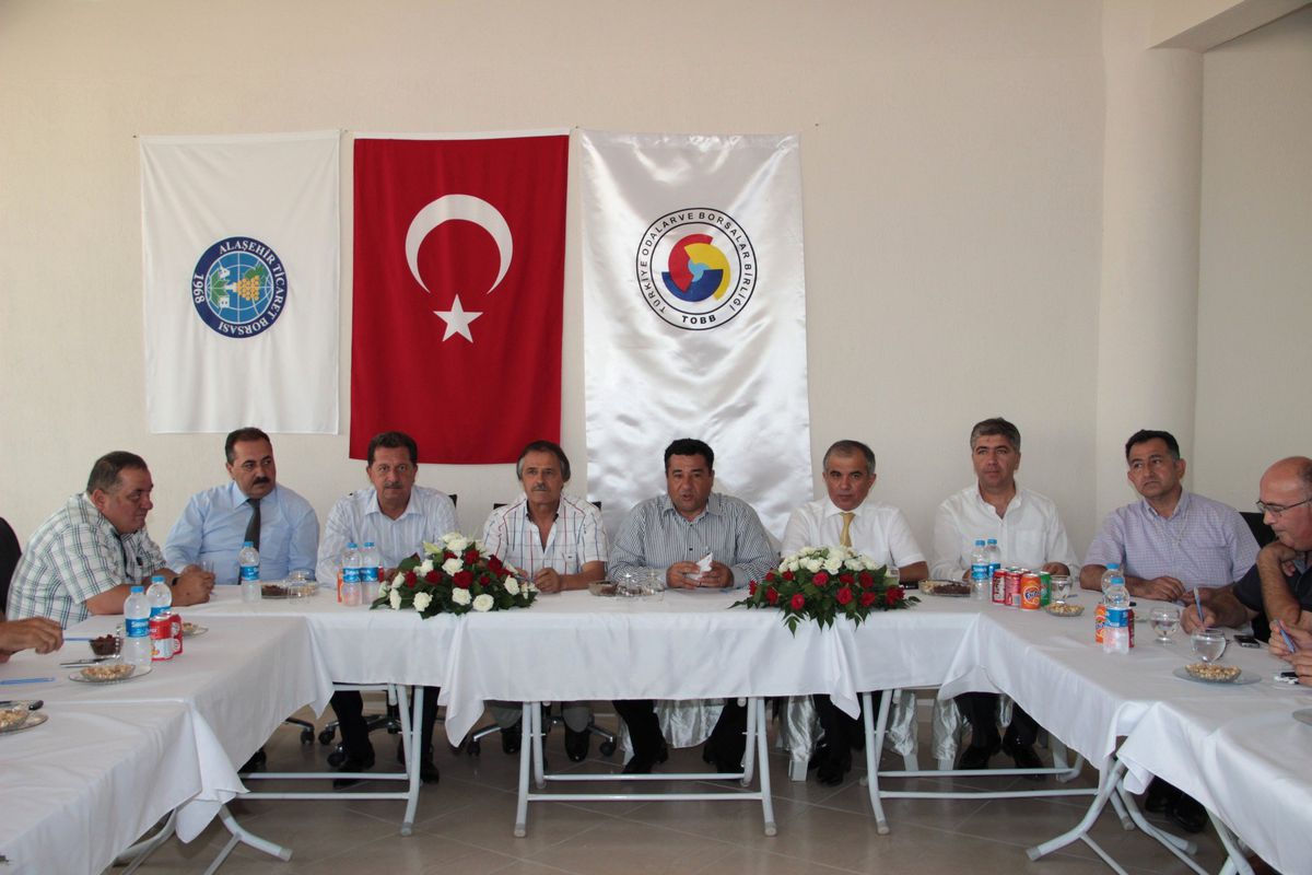 Yaş Meyve Sebze Sektörü 2023 Hedefine İhracatçı-Üretici El Ele Ulaşacak