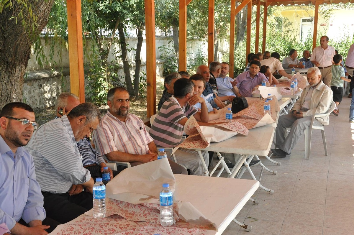 Yerköy\'de İmam Hatip Mezunları Pilav Gününde Buluştu